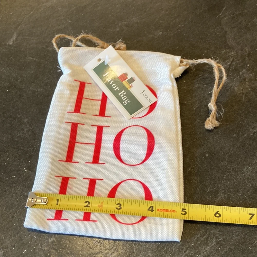 Lot of 25 red white HO HO HO favor gift party drawstring bags - NWT